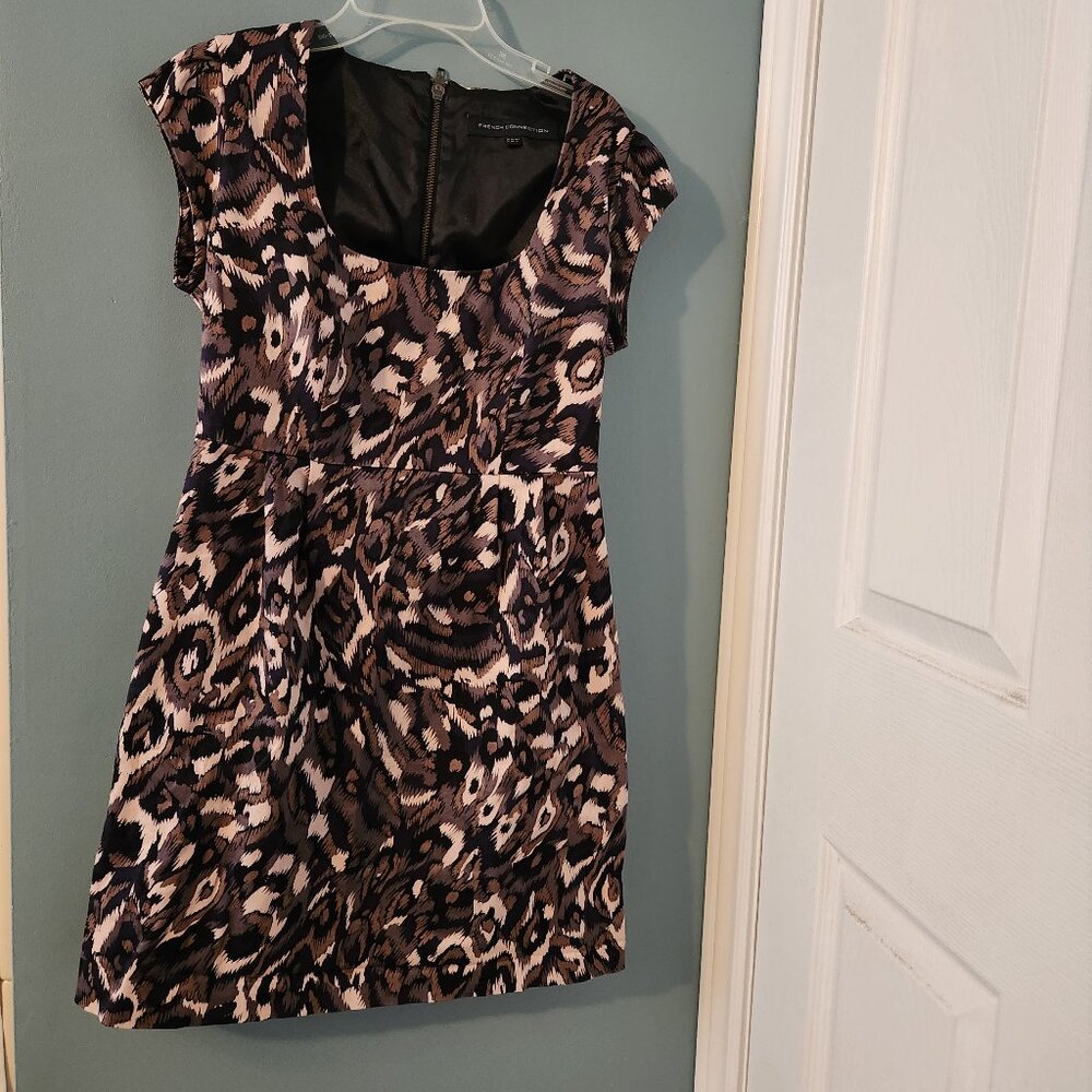 FRENCH CONNECTION cap sleeve multicolour graphic dress, size 12